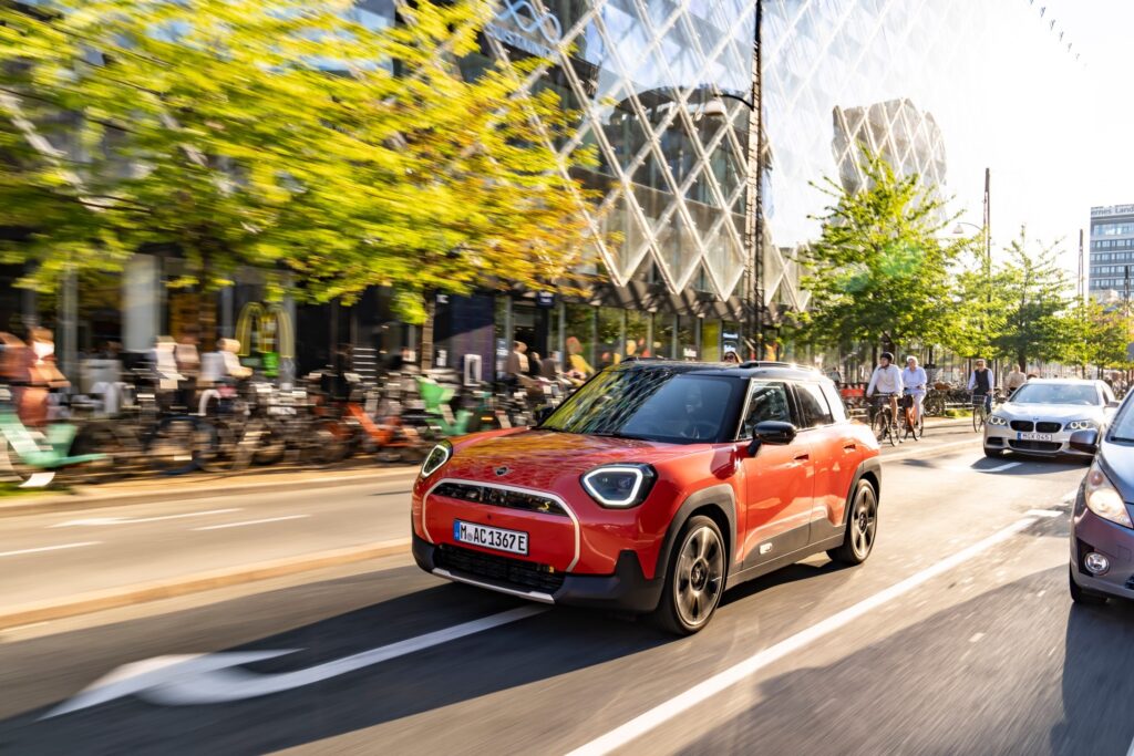 Harga MINI Cooper Terbaru 2025