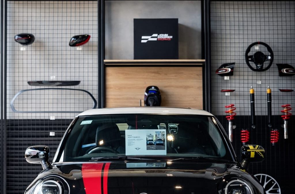 Edisi Spesial Terbaru dari MINI, Jetblack Edition hadir