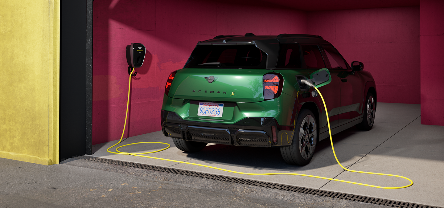 mini-J05-BEV-gallery-charging-wide